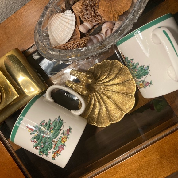 🎄SPODE “CHRISTMAS TREE” MUGS set of Two!
Excellent condition no chips! - Picture 5 of 6